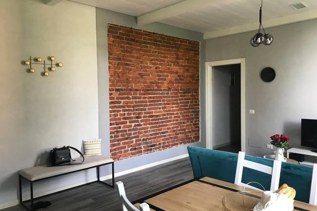 Mazzini Apartment Arona Zewnętrze zdjęcie